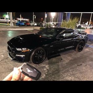 Meet your Posher, Mark